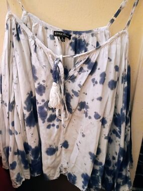 Style ENVY Blue Tie-Dye Tassel Cold-Shoulder Top